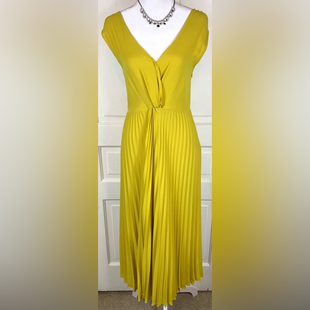 Vince Twist Front Pleated Midi Dress - Vneck - Sleeveless - Vback - Size 6